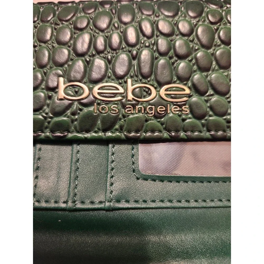 Bebe Croc‑Embossed Green Wristlet Wallet – Gold Hardware